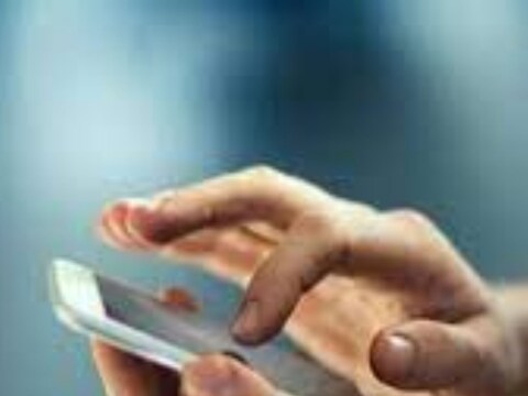 फेस्टिवल सिजननिमित्त भारतीय स्मार्टफोन मार्केटमध्ये मोठी उलाढाल होत आहे. विविध कंपन्या चांगले फीचर्स असलेले Smartphones करत आहेत. हल्ली युजर्सचा कल हा 5G स्मार्टफोन्सडे झुकत असल्यानं (5g Smartphone under RS 20 Thousand) भारतीय बाजारात आता 5G स्मार्टफोन्सची (5g phones list) मागणी वाढत आहे.
