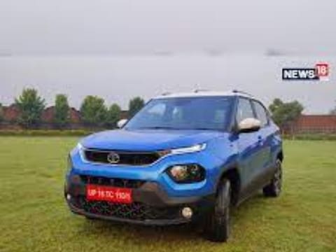 टाटा मोटर्सने (Tata Motors) लॉन्च केलेल्या Tata PUNCH या कारवर आता स्टेट बँक ऑफ इंडियानं (SBI) एक धमाकेदार ऑफर (SBIs great offer on Tata PUNCH purchase) जारी केली आहे. 