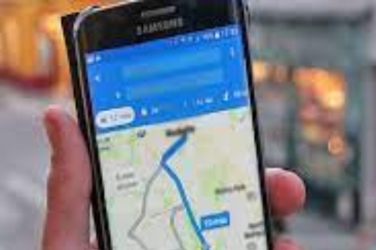 Road Safety : गाडीने स्पीड लिमिट पार केल्यास Google Maps देणार इशारा; फक्त ऑन करा ही सेटिंग्ज