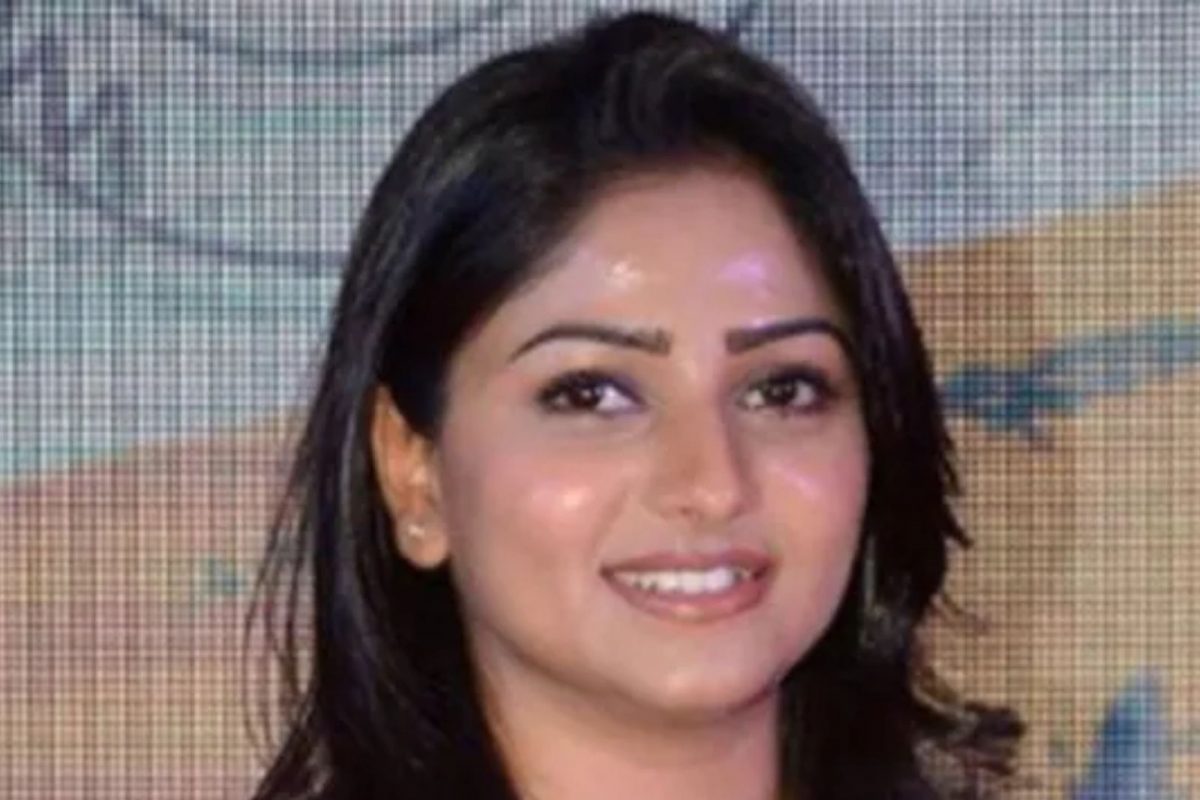 'लग्नाच्या पहिल्या रात्री काय केलं होतं?' आक्षेपार्ह वक्तव्यामुळे अभिनेत्री वादाच्या भोवऱ्यात