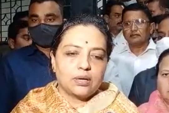 Live Updates: अमरावतीत शांतता, यशोमती ठाकूर यांनी घेतली सर्वपक्षीय नेत्यांची बैठक