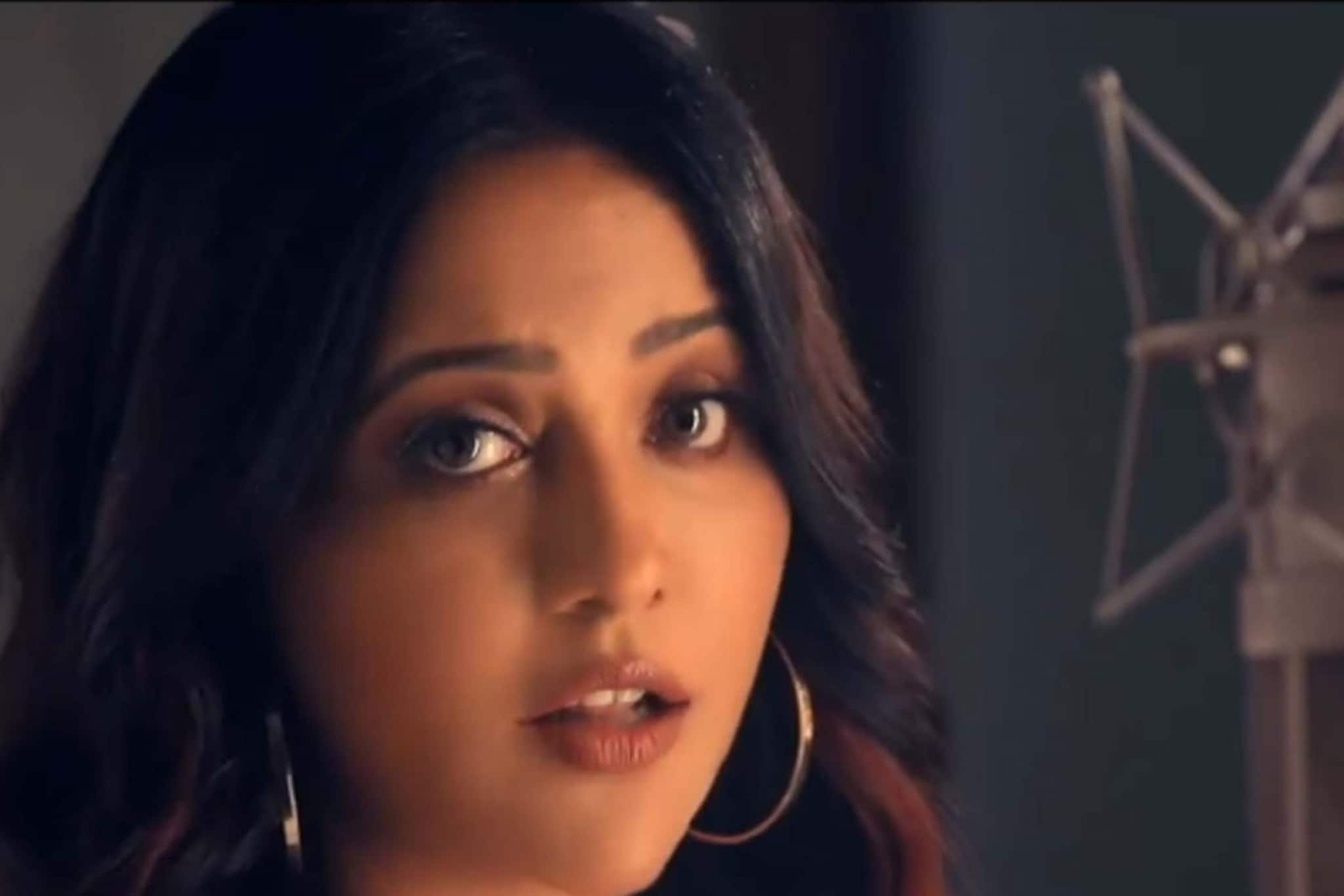 वजनावरुन मुख्यमंत्र्यांनी फडणवीसांची उडवली खिल्ली, संतापल्या अमृता फडणवीस