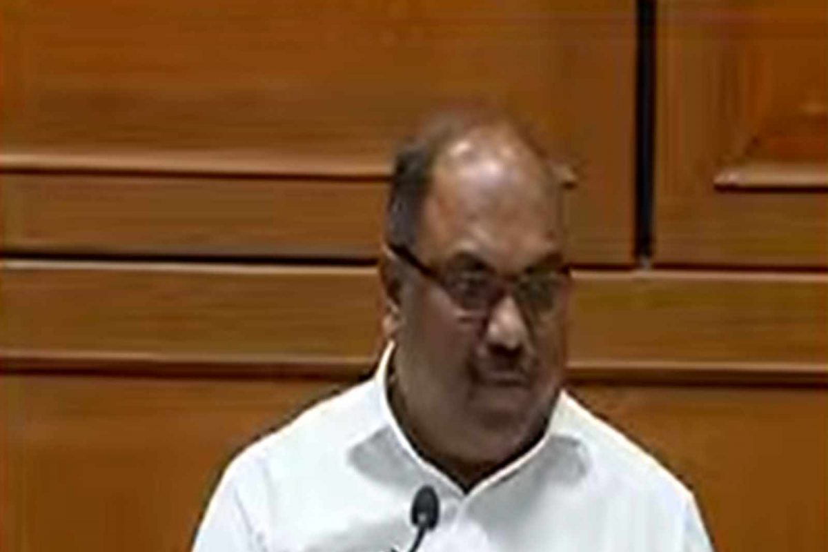 अनिल परब यांची मोठी घोषणा, एसटी कर्मचाऱ्यांच्या बेसिक वेतनात थेट 5 हजारांनी वाढ