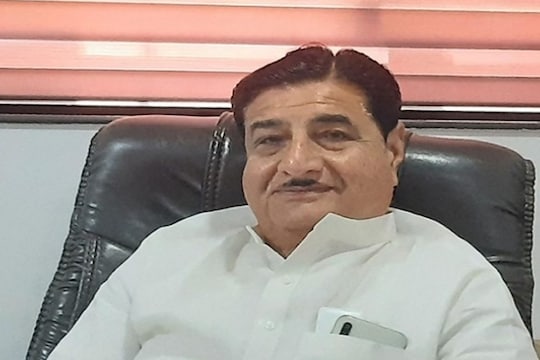 परभणी: 'आता माझ्याकडे बंदूक असती तर...'  धमकी देत NCP आमदाराच्या कानशिलात लगावल्या