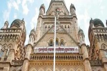 नवनीत राणांचा व्हायरल फोटो लिलावती रुग्णालयाला पडणार भारी, पालिकेनं धाडली नोटीस नवनीत राणांचा व्हायरल फोटो लिलावती रुग्णालयाला पडणार भारी, पालिकेनं धाडली नोटीस