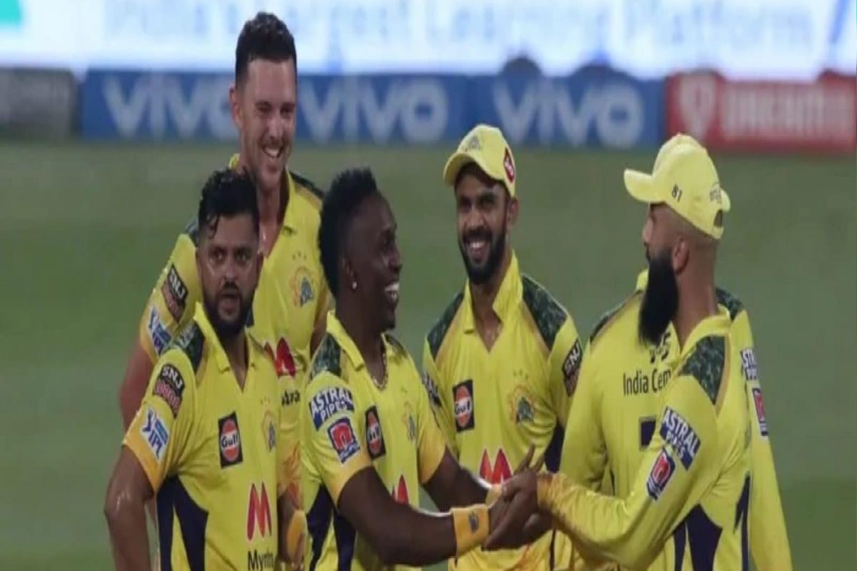 IPL 2022: धोनीच्या सहकाऱ्यानं 9 सिक्स लगावत केली बॉलरची थट्टा, CSK लवकरच देणार बक्षीस