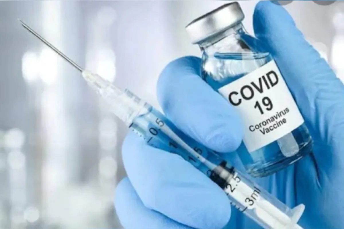 Covid-19 च्या लसीचा बूस्टर डोस घ्यावा लागणार? आज होणार फैसला