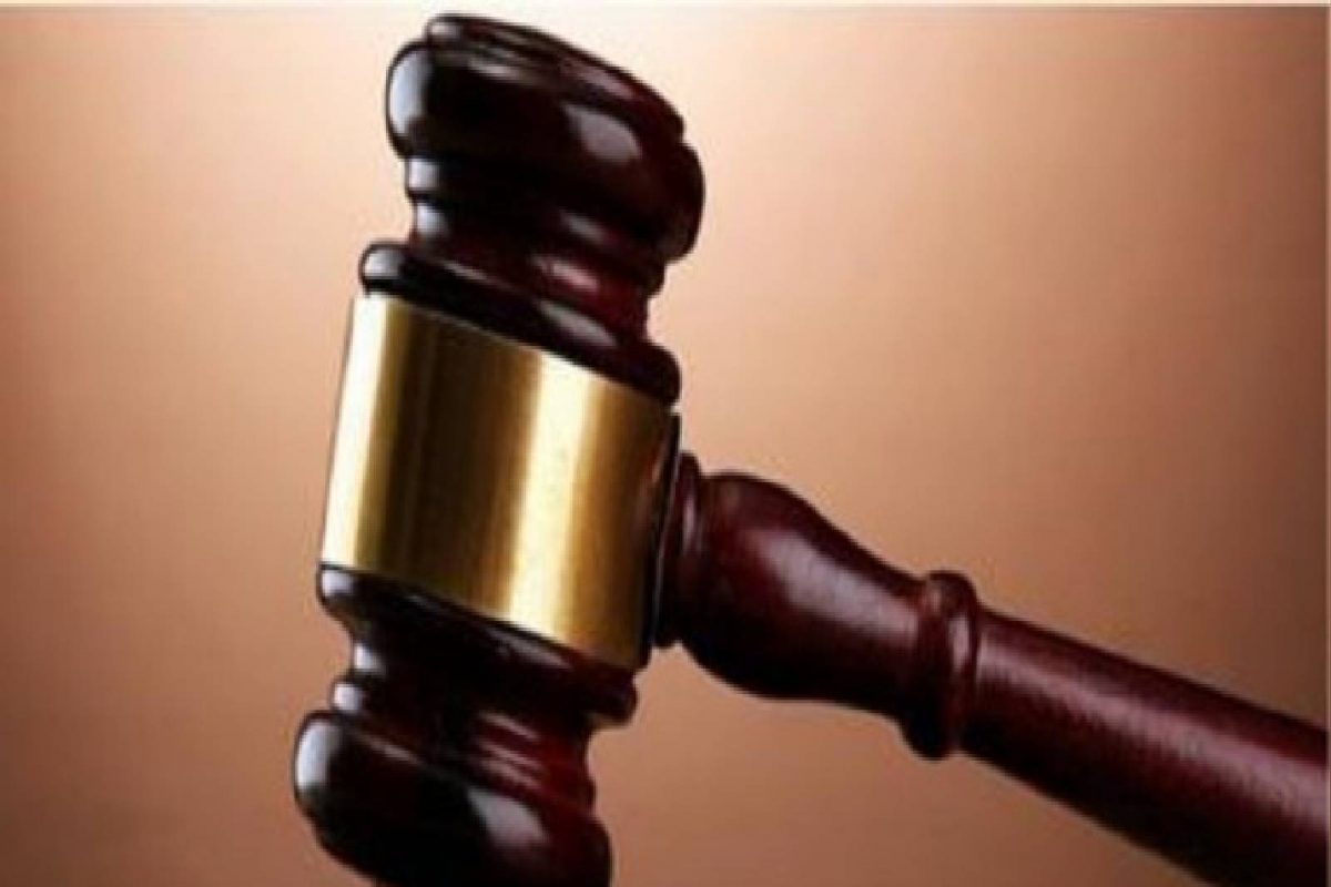 विद्यार्थिनीवर बलात्कार केल्याचा आरोप, नोकरी गेली...7 वर्षं तुरुंगात..अखेर प्रकरण निघालं खोटं, कोर्टाचे सुटकेचे आदेश