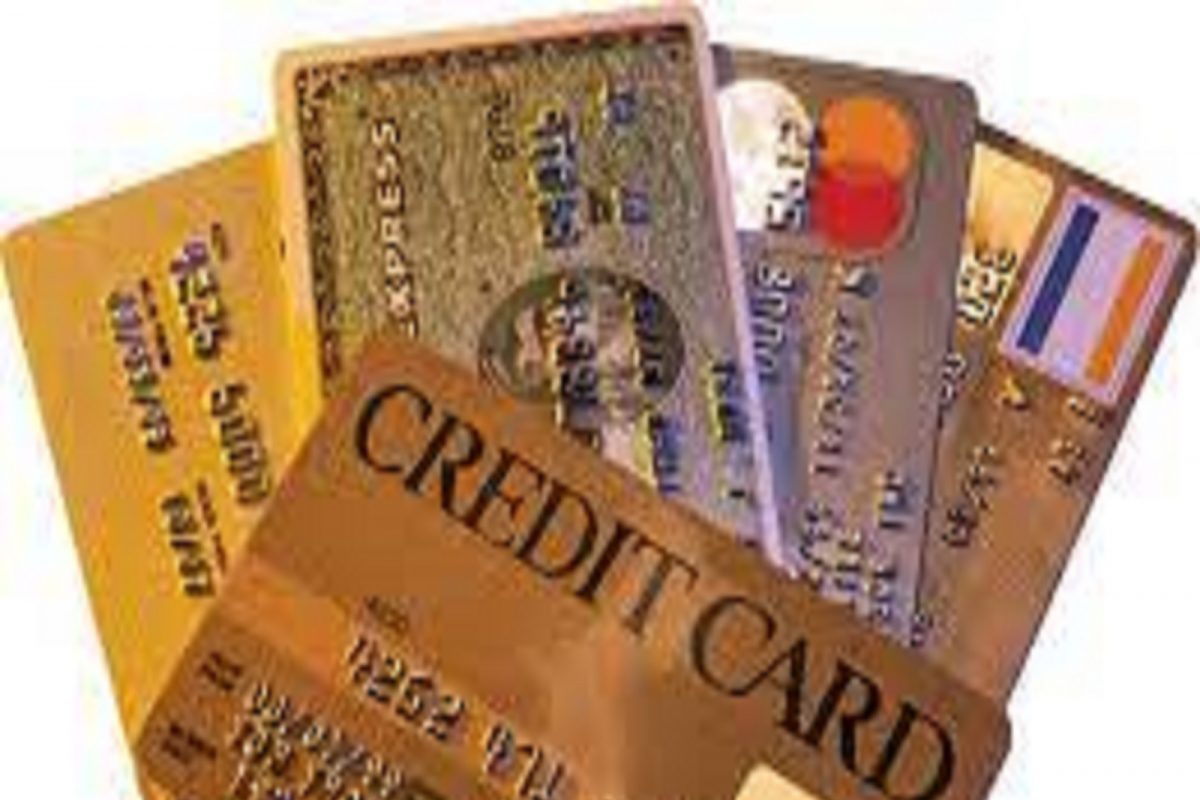 Credit Card चोरीला गेलंय? भुर्दंड टाळण्यासाठी पटकन उचला ही पावलं