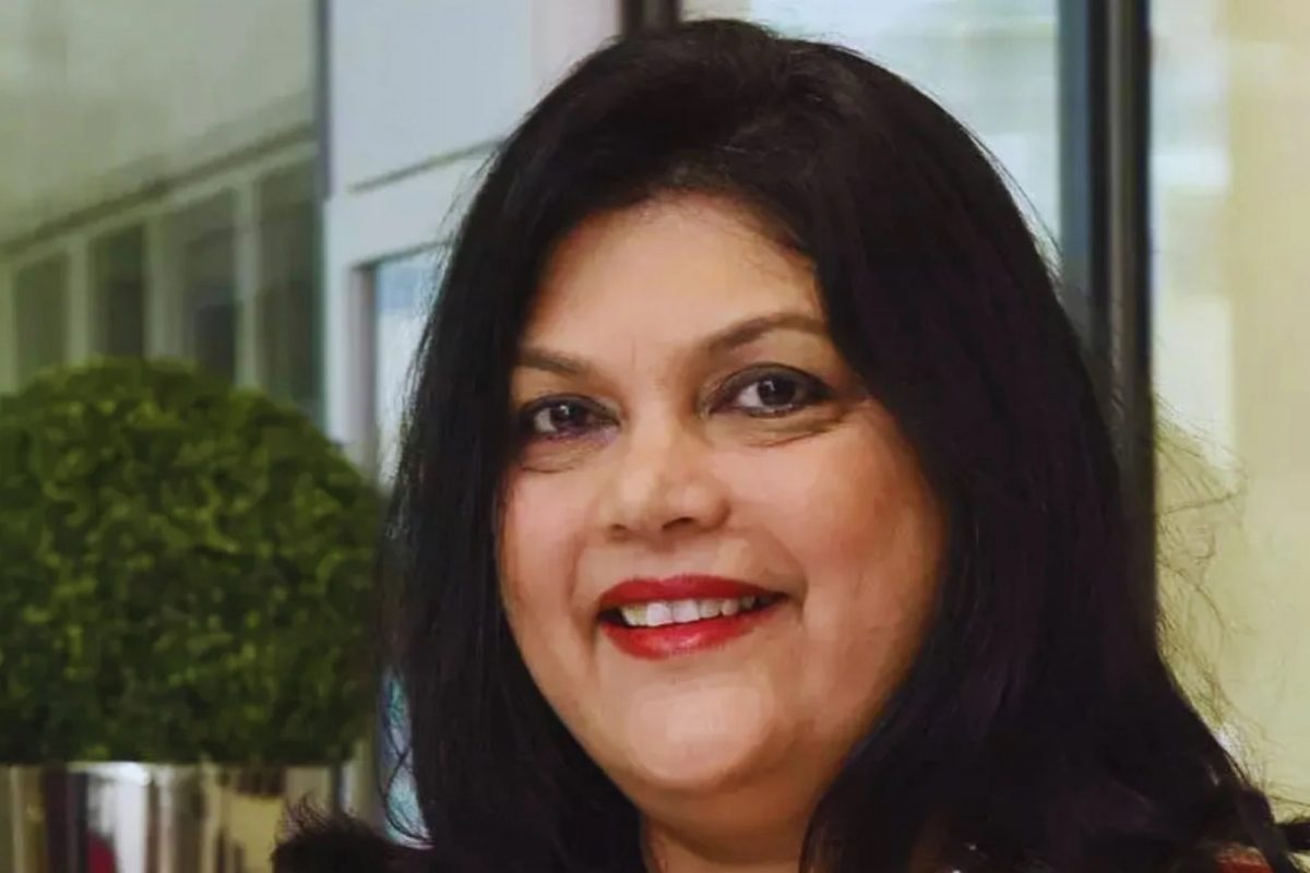 Success Story : 50 व्या वर्षी सुरू केला Startup; Nykaaच्या Falguni Nayar जगातल्या अब्जाधीशांच्या पंक्तीत