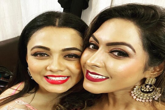 कोरोनात गमावले आई- वडील; पुरस्कार मिळताच 'Mazi Tuzi Reshimgath'मधील अभिनेत्रीचे भावनिक पोस्ट