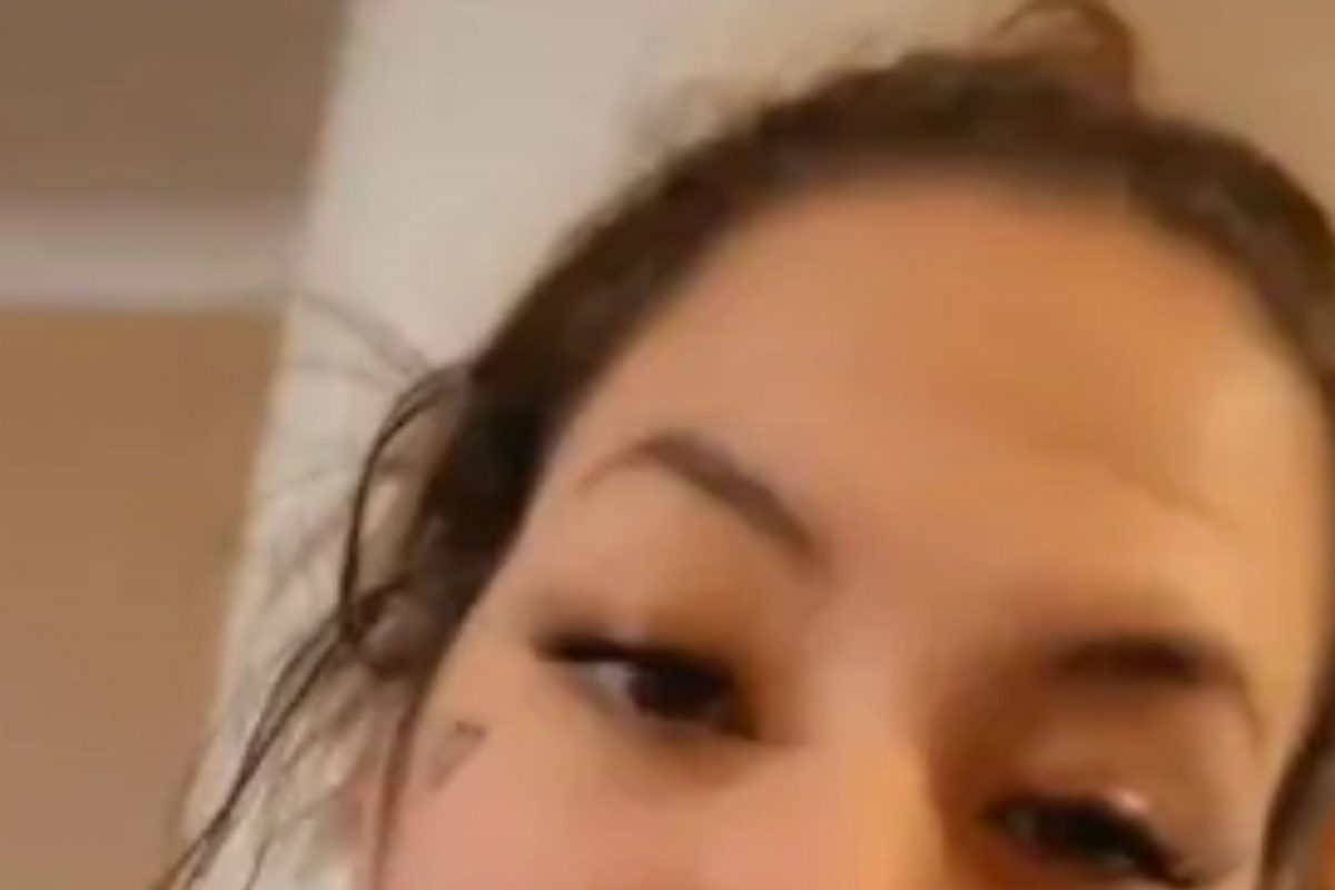 पत्नीने घरात लावला सीक्रेट कॅमेरा; महिलेच्या मैत्रिणीसोबत पतीला रंगेहात पकडलं