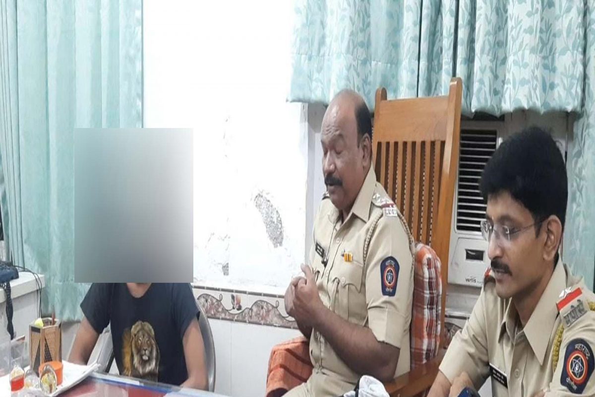 हा मुलगा एकुलता एक आहे. घरात त्याला एकटेपणा जाणवल्याने त्याने हा निर्णय घेतला. त्यामुळे आई वडिलांच्या देखील मुलांना वेळ देत त्यांच्याशी संपर्क ठेरवण्याची गरज असल्याचे...