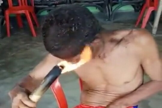 Shocking video! Hair style च्या नादात जीवाशी खेळ; पठ्ठ्याने चक्क केसच पेटवले