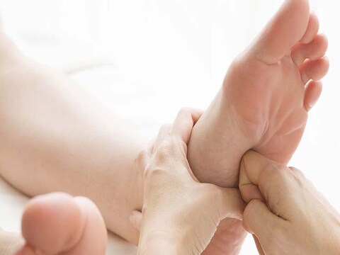 आपल्या शरीरामध्ये एक हजारपेक्षाही जास्त प्रेशर पॉइंट (Pressure point) असतात. त्यापैकी काही महत्त्वाचे पॉइंट्स आपल्या पायामध्ये असतात.