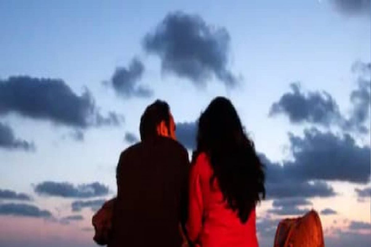 नवऱ्याला वारंवार मिळत होतं प्रमोशन, बायकोने सांगितलं धक्कादायक कारण