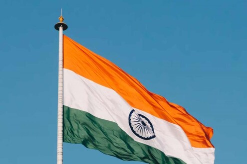 डॉ. आंबेडकरांच्या अगोदर एका व्यक्तीनं संविधानाचा मसुदा लिहला होता, मात्र गांधींनी तो नाकारला! डॉ. आंबेडकरांच्या अगोदर एका व्यक्तीनं संविधानाचा मसुदा लिहला होता, मात्र गांधींनी तो नाकारला!