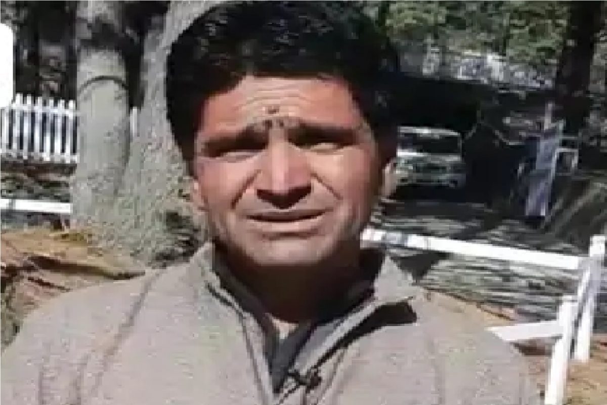 ईमानदारी! पर्यटकाचं 5 लाखाचं ब्रेसलेट परत करण्यासाठी घोड्यावाल्याची धडपड, केला 90 किमी प्रवास