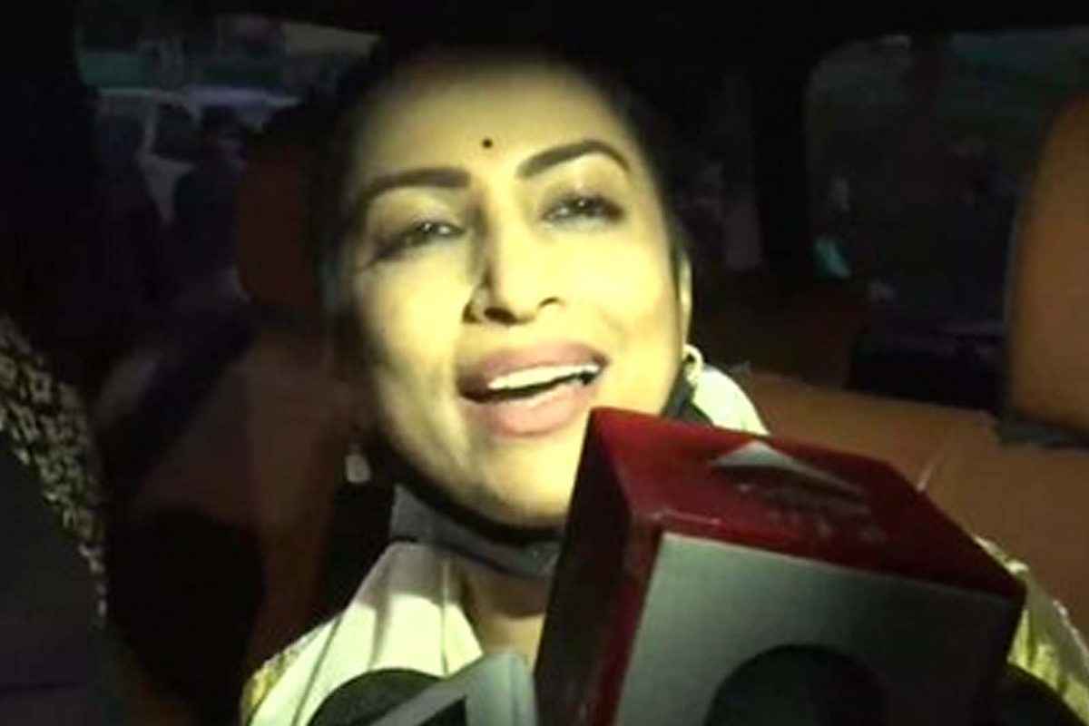 'आमच्यावर अन्याय होत आहे. ही सत्याची लढाई आहे. आम्ही सत्याचे योद्धे आहोत. राज्यपालांसमोर आम्ही आमची परिस्थिती मांडली'