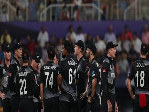 न्यूझीलंडची टीम पहिल्यांदाच टी20 वर्ल्ड कपच्या फायनलमध्ये (T20 World Cup 2021 Final) गेली आहे. न्यूझीलंडला त्यांच्या टी20 क्रिकेटच्या इतिहासातील सर्वात मोठ्या मॅचपूर्वी धक्का बसला आहे