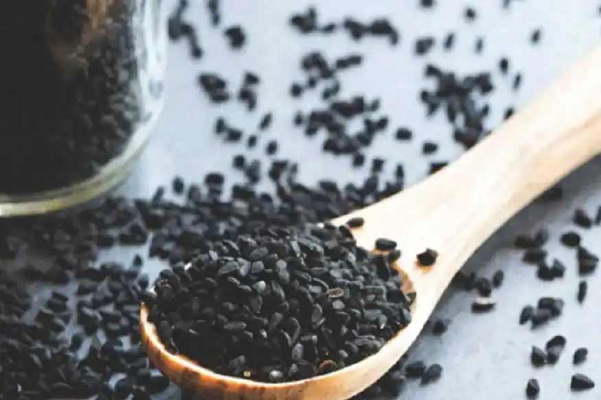 बडीशेपचा इतिहास खूप जुना आहे. शतकानुशतके एका जातीची बडीशेप आशिया, उत्तर आफ्रिका आणि अरब देशांमध्ये मसाला आणि औषध म्हणून वापरली जात आहे. आयुर्वेद आणि जुन्या ख्रिश्चन ग्रंथांमध्ये याचे वर्णन आहे. ईस्टनच्या बायबल डिक्शनरीमध्ये हिब्रू शब्दाचा अर्थ एका जातीची बडीशेप आहे. इसवी सनाच्या पहिल्या शतकात डिस्कोरेडीस नावाच्या ग्रीक वैद्याने सर्दी, डोकेदुखी आणि पोटातील जंत यांच्या उपचारासाठी एका बडीशेप वापरली. त्याचा उपयोग दुध वाढवणारा आणि लघवीचे प्रमाण वाढवणारा पदार्थ म्हणूनही केला.