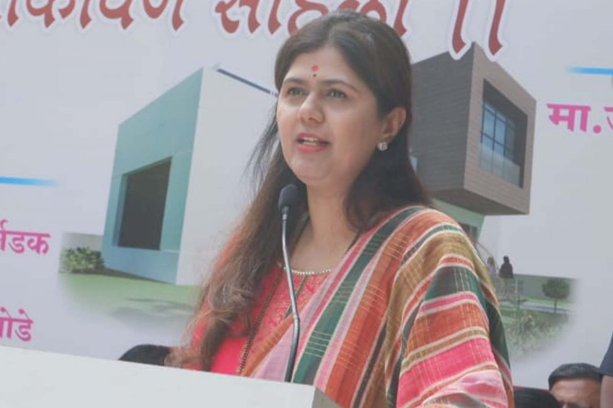 'प्रत्येक वेळी खुर्चीवरच बसायचं, याला राजकारण म्हणत नाही', पंकजा मुंडेंचा रोख कुणाकडे?