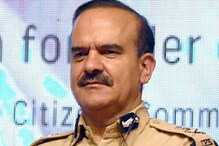 ठाकरे सरकारला झटका, परमबीर सिंह यांच्यावर दाखल असलेली सर्व प्रकरणं CBI कडे वर्ग
