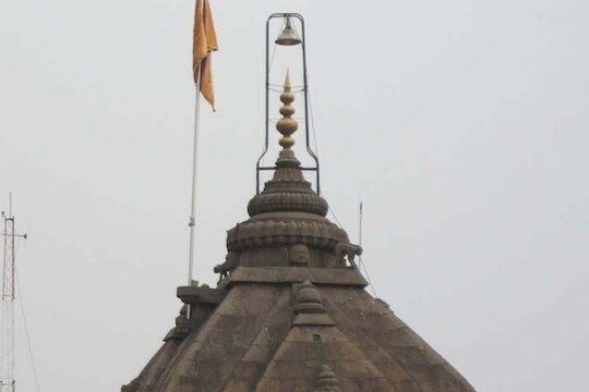 पोलिसांनी 24 तासात तपासाची चक्रे फिरवत दोन आरोपींना नांदेडहून ताब्यात घेतले आहे. या दोघांचीही सध्या अधिक चौकशी सुरू आहे.