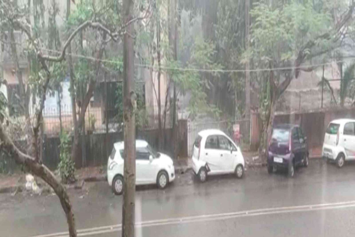 Mumbai: अचानक आलेल्या पावसाने त्रेधातिरपीट; आणखी किती दिवस आणि कुठे असेल मुक्काम?