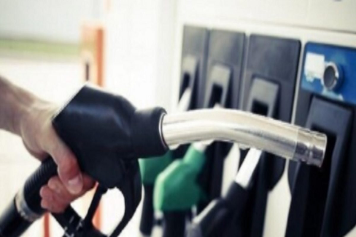 Petrol Diesel Price Today: इंधनाचे लेटेस्ट दर जारी, आज 1 लीटर पेट्रोल-डिझेलसाठी किती रुपये मोजावे लागणार?