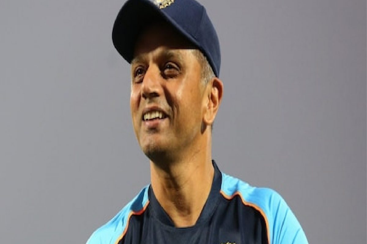 IND vs NZ : राहुल द्रविडमुळे टीम इंडियात आनंदाचं वातावरण, स्टार खेळाडूनं सांगितलं कारण