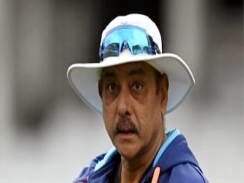 टीम इंडियाचे माजी प्रशिक्षक रवी शास्त्री (Ravi Shastri) यांनी वर्ल्ड कप 2019 साठी (World Cup 2019) केलेल्या टीम निवडीवर प्रश्नचिन्ह उपस्थित केलं होतं. रवी शास्त्रींच्या या वक्तव्यावर टीम इंडियाच्या निवड समितीचे माजी सदस्य सरनदीप सिंग (Sarandeep Singh) यांनी भाष्य केलं आहे.