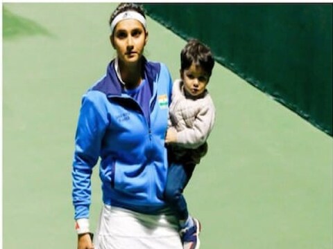 भारतीय टेनीसपटू सानिया मिर्झाचा (Sania Mirza) मुलगा इजहानची तब्येत बिघडली आहे. त्यामुळे शोएब मलिकला (Shoaib Malik) बांगलादेशचा दौरा अर्धवट सोडावा लागला आहे.