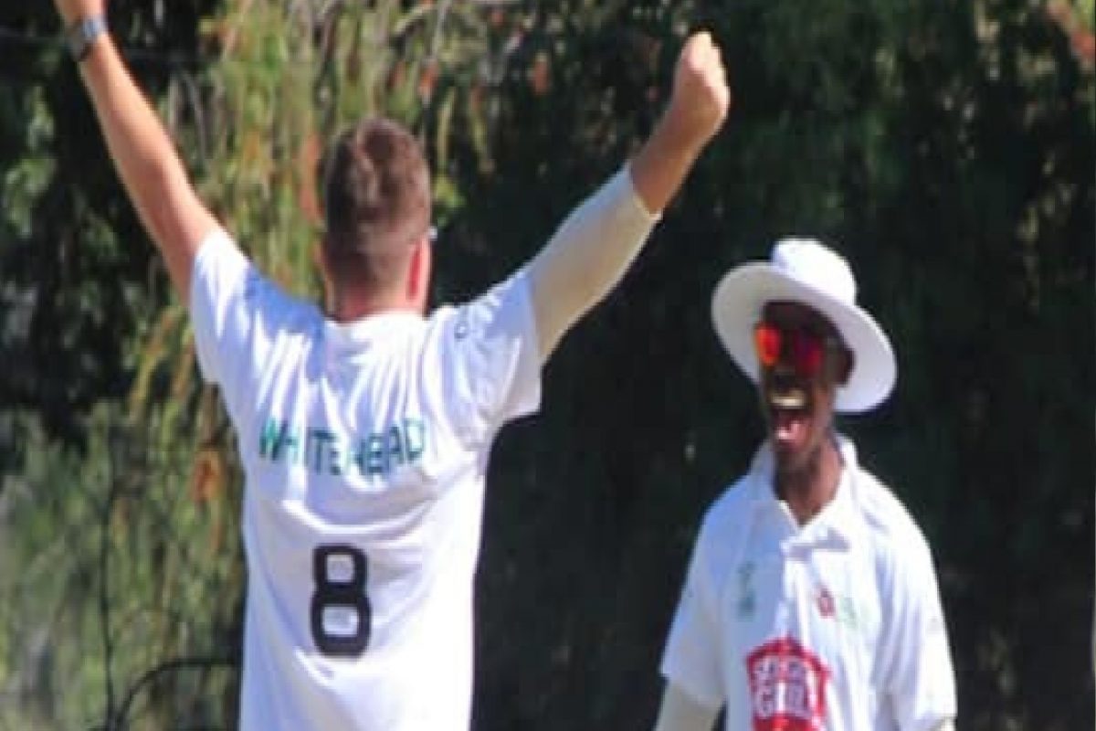 अनिल कुंबळेच्याही पुढे गेला आफ्रिकन ऑल राऊंडर, एका इनिंगमध्ये घेतल्या 10 विकेट्स आणि काढले 111 रन