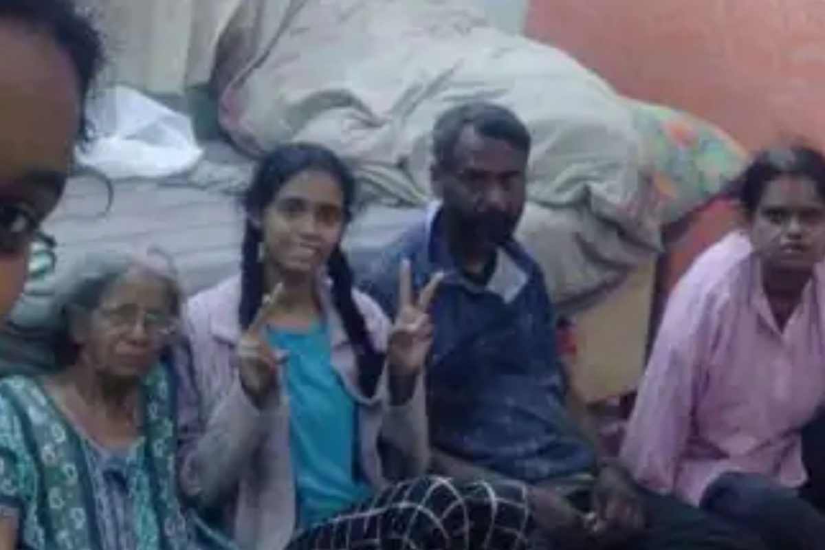 अख्ख्या जोशी कुटुंबाने खाल्लं विष; सुसाइड नोट वाचून पायाखालची जमीन सरकेल