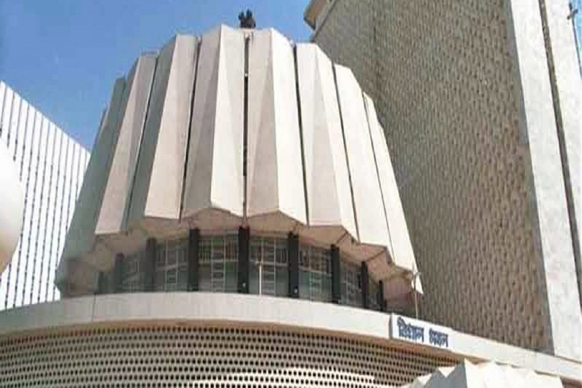 'या विधेयकांची काटेकोरपणे अंमलबजावणी केली जाईल असे मी तुम्हाला आश्वासित करतो'