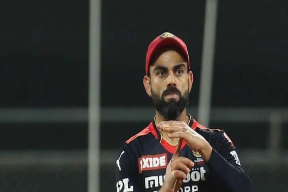 IPL 2022: विराटसमोर धर्मसंकट,आवडत्या खेळाडूंमध्ये कुणाची करणार निवड आणि कुणाला देणार अंतर?