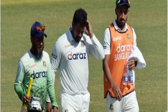 PAK vs BAN: बांगलादेशी खेळाडूच्या डोक्याला लागला आफ्रिदीचा बॉल, सोडावी लागली मॅच