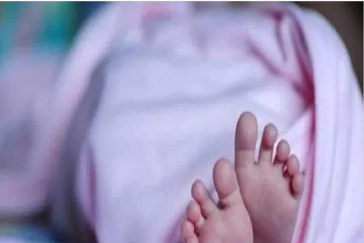 अकलेचा दुष्काळ! YouTube Video पाहून घरीच पत्नीची डिलिव्हरी, बाळाचा मृत्यू