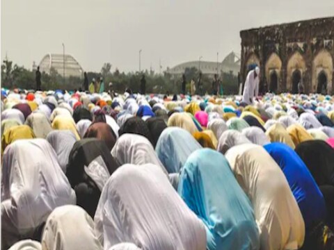 अतिरेकी विचार पसरवणाऱ्या एका मशिदीवर फ्रान्स सरकारनं कारवाई केली आहे. ही मशीद बंद करण्याचा निर्णय घेण्यात आला आहे.