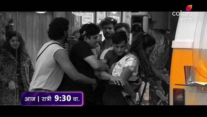 बिग बॉस मराठीच्या घरामध्ये कालपासून टिकिट टू फिनाले हा टास्क सुरू आहे. प्रत्येक टीम आपले १०० टक्के देण्याचा प्रयत्न करत आहे. पण, टीम B मध्ये सगळं उलटापालट झालेलं दिसत आहे. 