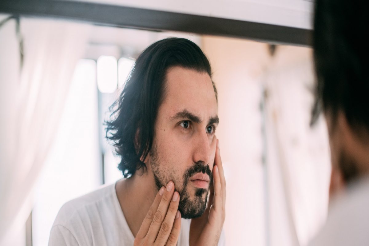 Skin Care for Men: पुरुषांची त्वचा असते रफ, त्याची विशेष काळजी घेण्यासाठी फॉलो करा या Tips