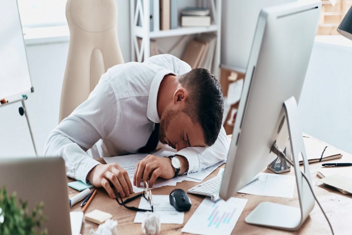 कामाचा तणाव आणि पैशांची चिंता ठरतेय हार्ट अटॅक, स्ट्रोकचे कारण; हे उपाय ठरतील फायदेशीर