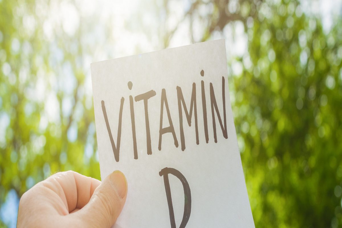 हिवाळ्यात यामुळे शरीराला Vitamin D कमी पडतं, जाणून घ्या कोणाला असतो जास्त धोका