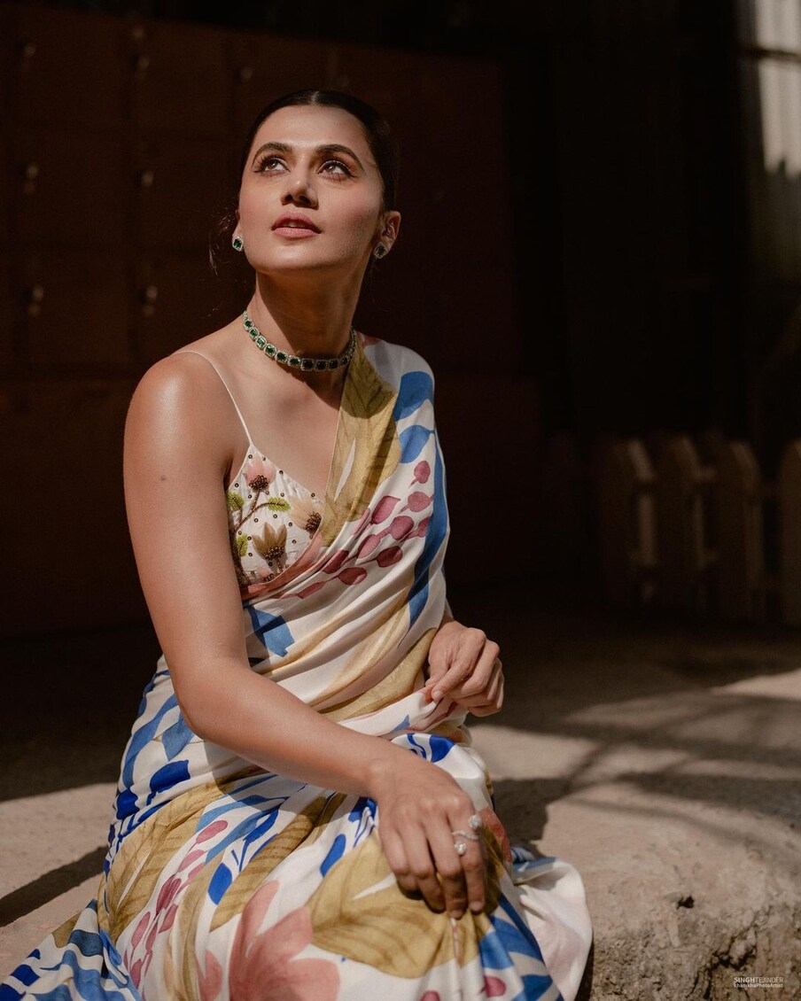 तापसी पन्नू देखील यावर्षी निर्माती बनली आहे. त्याबद्दल ती म्हणाली, होय, मी 'ब्लर' या चित्रपटाद्वारे निर्मितीच्या जगात प्रवेश केला आहे. यामध्ये मी मुख्य भूमिकेत आहे. मला माझ्या प्रॉडक्शन प्लॅनिंगवर अधिक विचार करायला आवडतो. माझ्या अभिनय कारकिर्दीप्रमाणेच मी निर्माता बनण्याचा निर्धार केला होता. निर्माता म्हणून मी माझ्या नव्या भूमिकेचा आनंद घेत आहे.