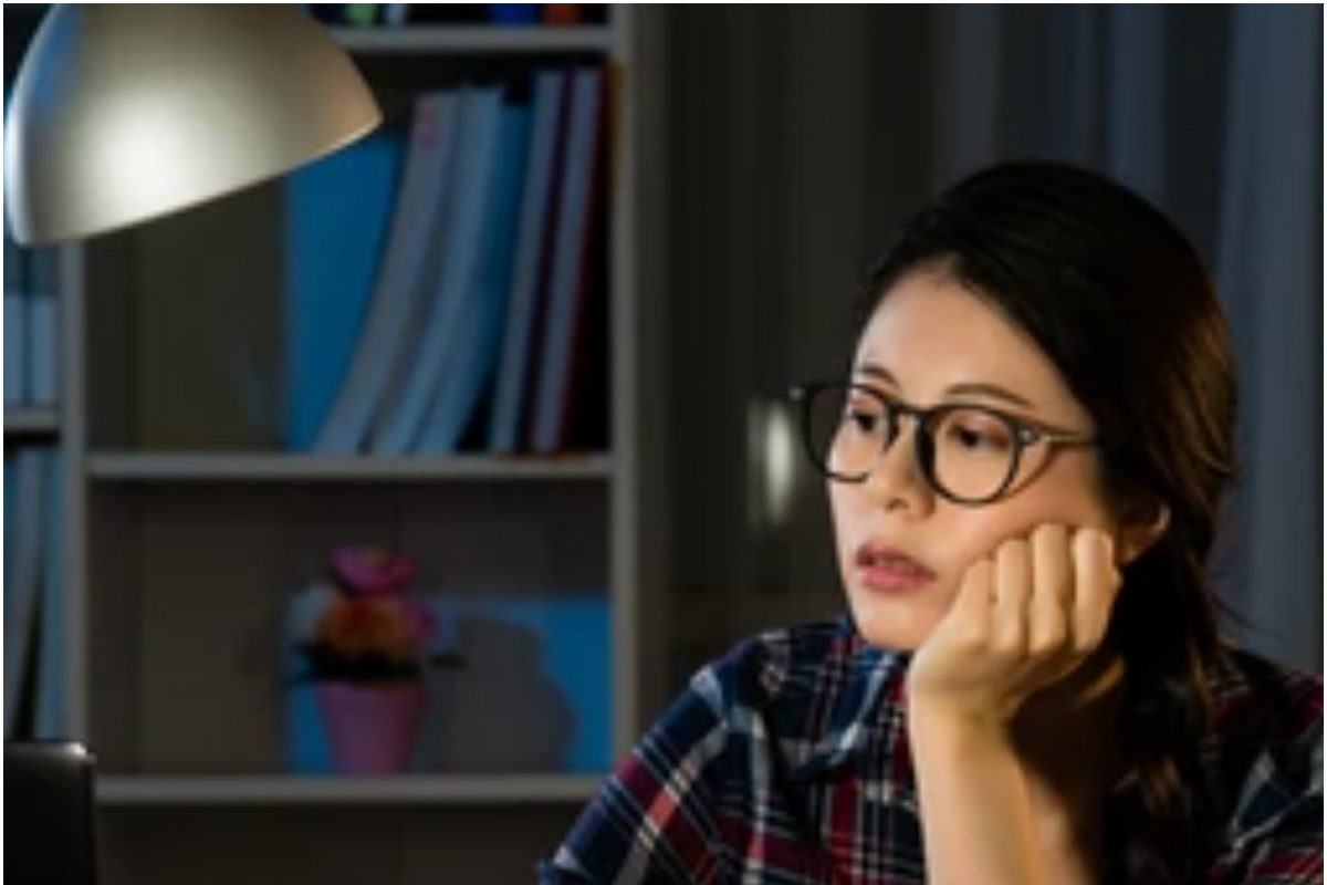 4. अभ्यासाच्या खोलीच्या ईशान्येला देवी सरस्वतीचे चित्र लावावे. कारण, देवी सरस्वती ही ज्ञान, कला आणि संगीताची देवता आहे.