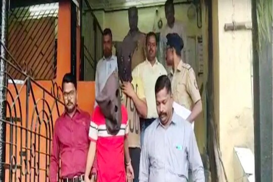 मित्राच्या Whatsapp ला बहिणीचा फोटो, संतापलेल्या भावाने केले चाकूने वार