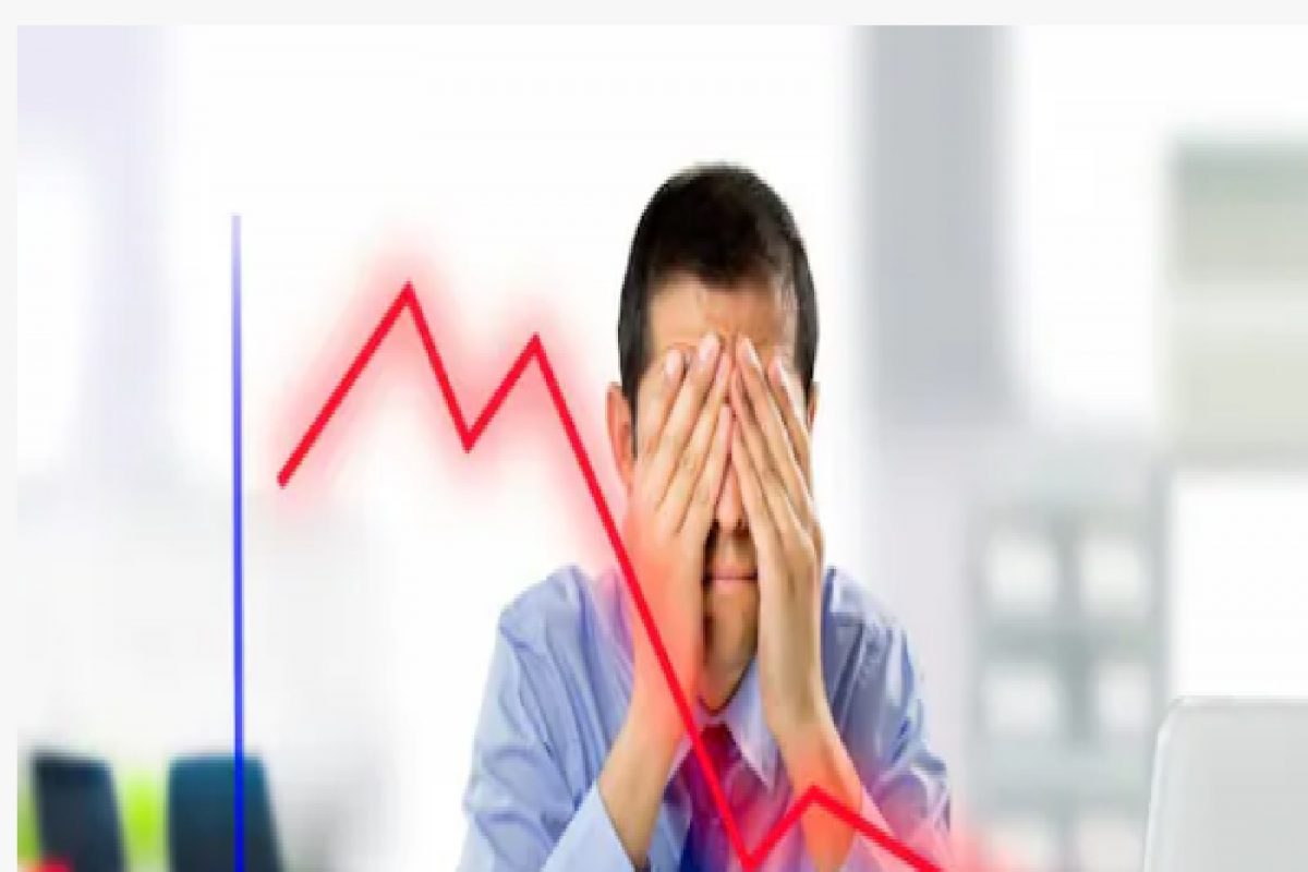 आईनं लॅपटॉप कचऱ्यात फेकल्याने 3000 कोटींचं नुकसान, तरुण गेला डिप्रेशनमध्ये; वाचा सविस्तर