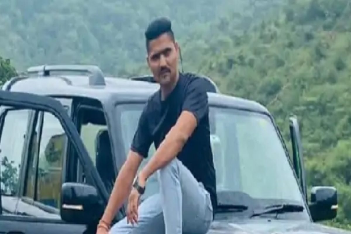 भर पोलीस चौकीत बलात्काराचा प्रयत्न, केले अनन्वित अत्याचार