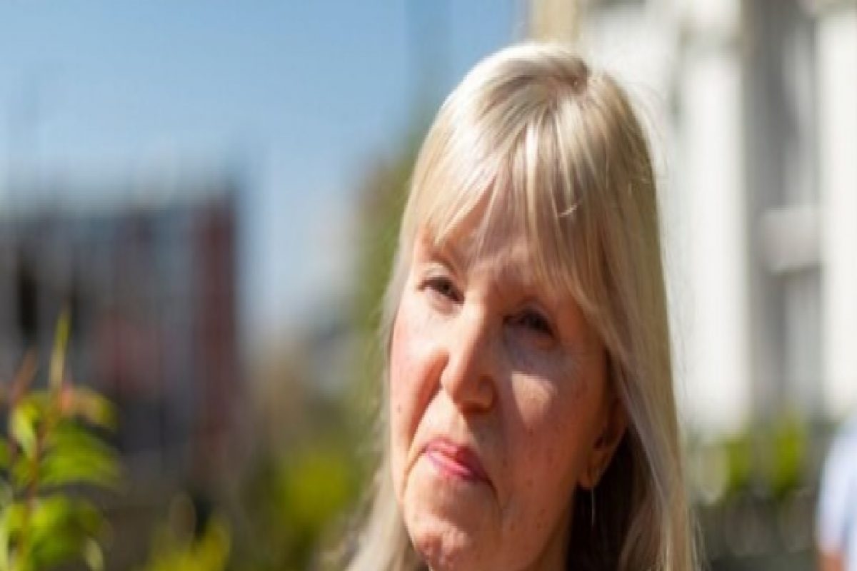 महिलेला आहे अंत्यसंस्कारांना जाण्याची हौस, 150 जणांना दिला अखेरचा निरोप